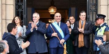 Día de la Independencia: los festejos en Tucumán comenzaron con el tradicional chocolate patrio y el izamiento de Bandera