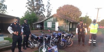 Varios automovilistas y motociclistas interceptados tras correr picadas en Panambí.