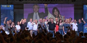 El "Chivo" fue el principal orador del encuentro realizado en el Mercado del Patio.