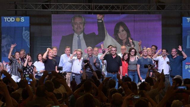 El "Chivo" fue el principal orador del encuentro realizado en el Mercado del Patio.