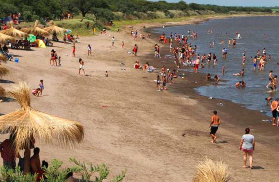 Playa entre caldenes: inauguró la temporada de verano el balneario “Ojo de Agua”