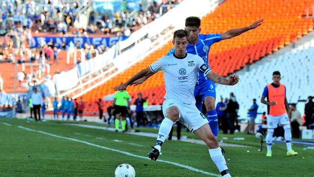 Sigue el forcejeo entre Talleres y Godoy Cruz por la fecha de semifinales de Copa Argentina (Télam).