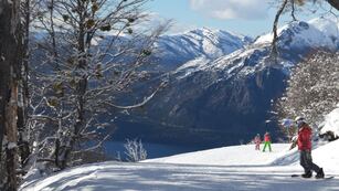 Vacaciones de invierno 2025: cuánto cuesta viajar, hospedarse y pasear en Bariloche (WEB)