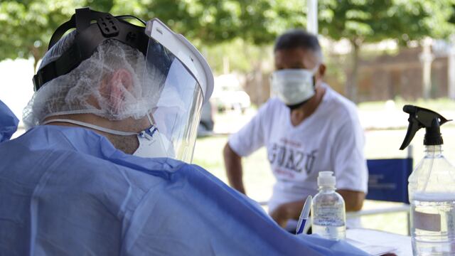 Buscan voluntarios para campaña de vacunación contra el coronavirus en Santa Fe