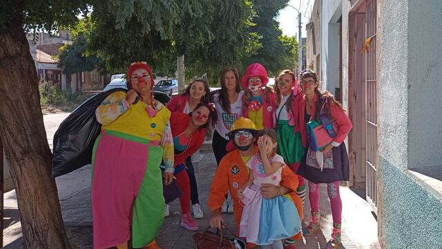 La Compañía de Payasos “Había una vez” cumplió siete años regalando sonrisas a niños y adultos.