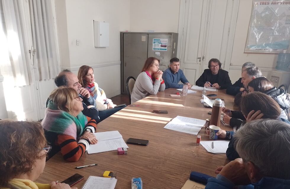 Martín Garate se presentó en la Comisión Extraordinaria de Acción Social y hubo reunión de la Comisión de Hacienda