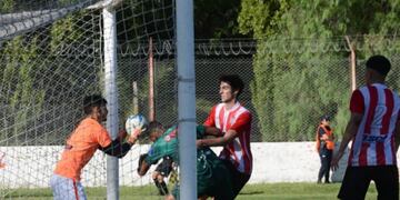 Sansinena superó a Pacífico 1 a 0 en el arranque del Promocional.