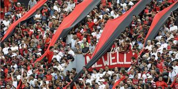 Newell's sufre tres bajas complicadas.