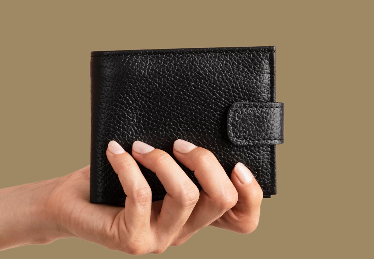 Ni estampas religiosas ni monedas chinas: los objetos que deberás colocar en la billetera para atraer abundancia.