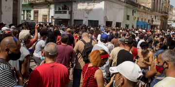 Las protestas en Cuba ya llevan 400 detenidos.