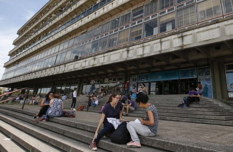 El Gobierno avanzaría con el arancelamiento a extranjeros no residentes en las universidades públicas
