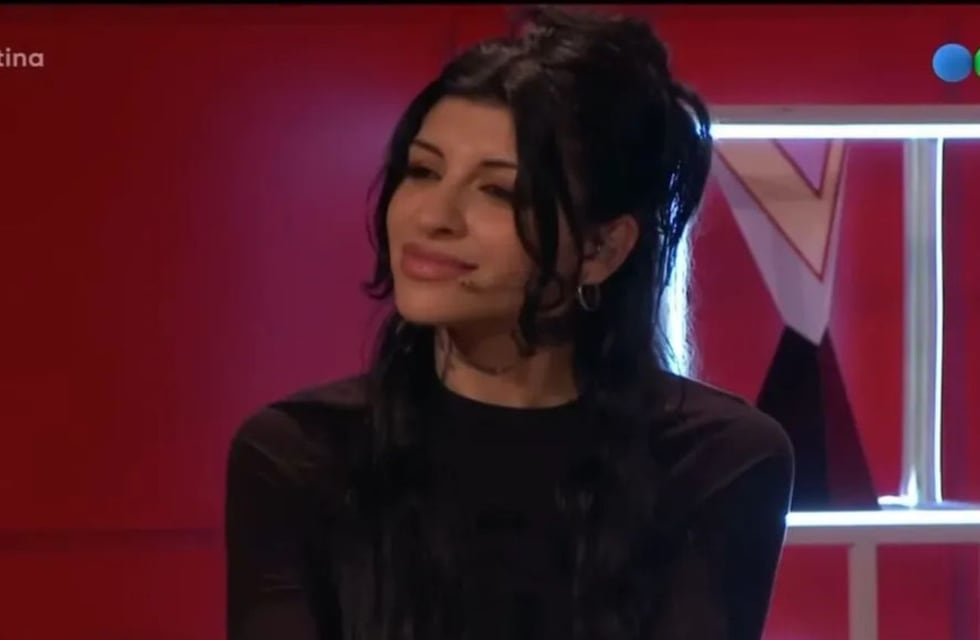 La insólita reacción de un participante de La Voz Argentina 2025 al piropo de Cazzu: “¿Estás soltero?”