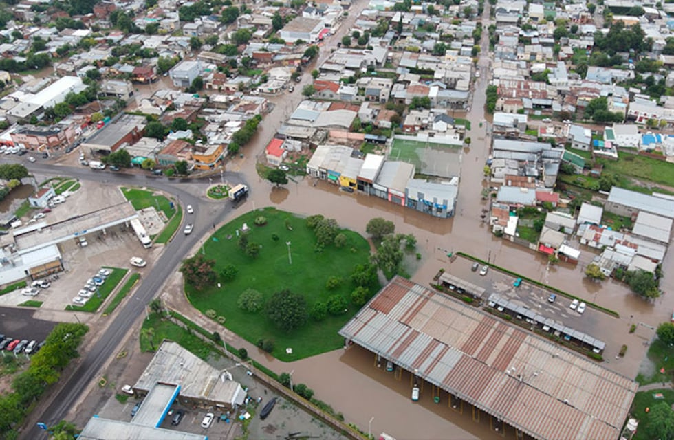 Pueblos tapados de agua, evacuados y rutas cortadas en Entre Ríos