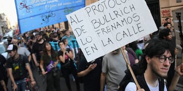 Organizaciones y gremios convocan a una marcha masiva a las 18