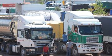 Los transportistas de carga pesada cortaron esta mañana la Ruta 7 en Uspallata en reclamo por las demoras y los maltratos que reciben en el paso fronterizo. Imagen ilustrativa