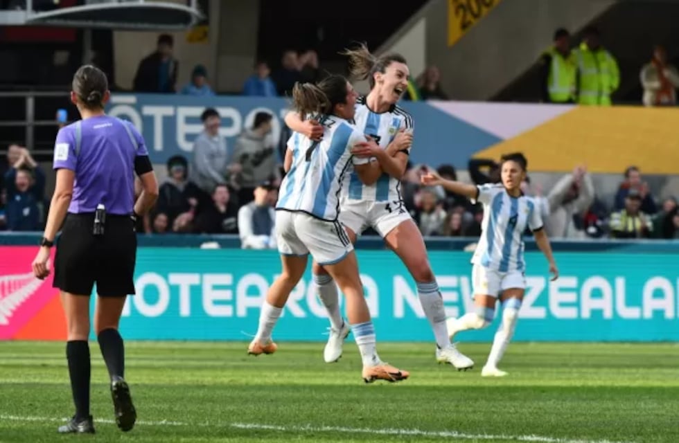 Las redes se hicieron eco del histórico empate de Argentina ante Sudáfrica