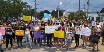 Vecinos marcharon por las calles de Malvinas Argentinas pidiendo testigos del hecho y justicia por Katherine.