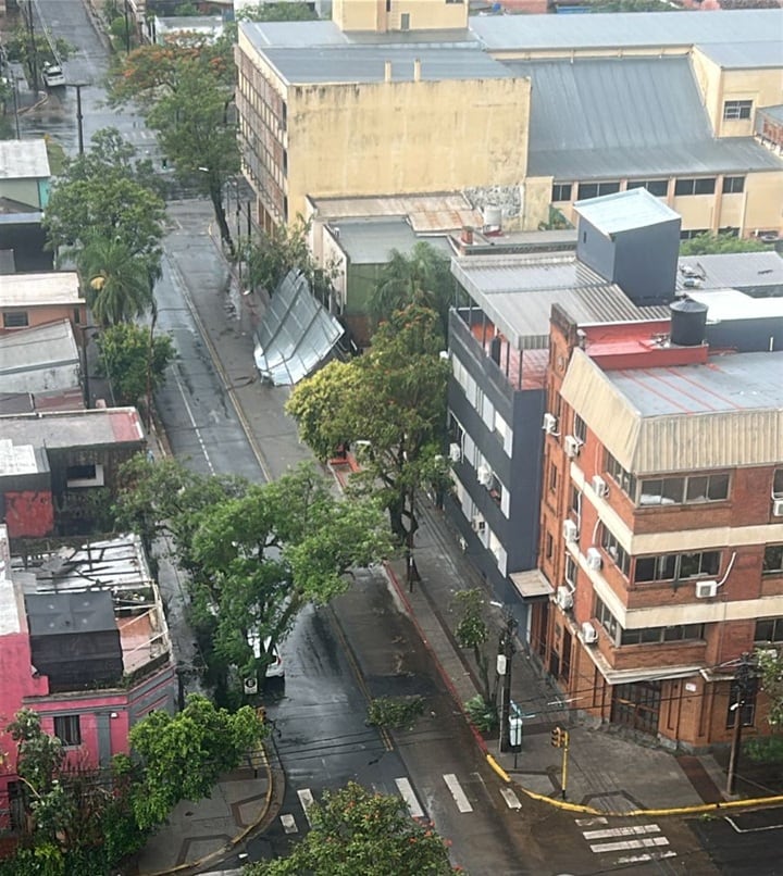 Los vientos alcanzaron los 80 Km/hora.