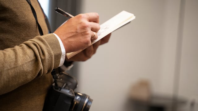 Dolor en el periodismo de espectáculo