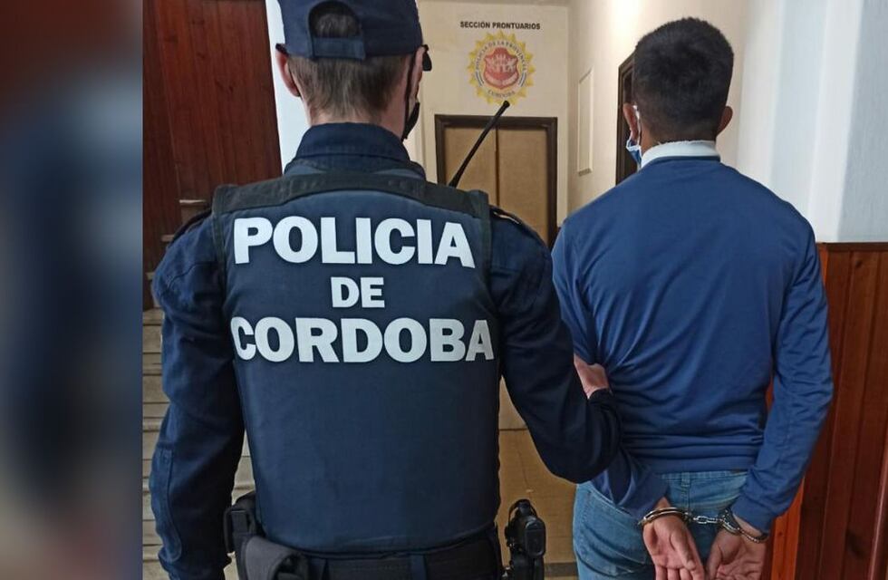Córdoba: detuvieron a un policía acusado de abusar sexualmente a familiares