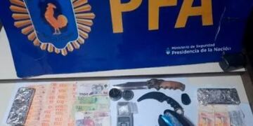 Dos detenidos por narcomenudeo bajo la fachada de Uber en Posadas.