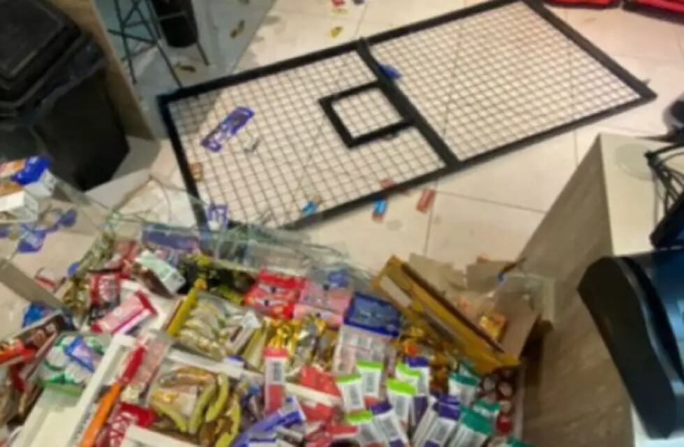 Liberan a dos menores imputados por el robo viral del kiosko en Carlos Paz