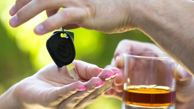En Año Nuevo si vas a manejar no tomes alcohol