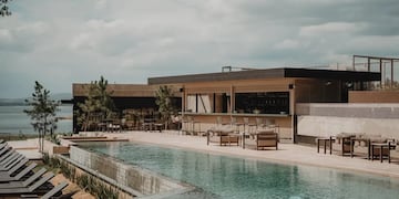 Con cabalgatas y paseos en velero, así es el hotel Get a la vera del dique Los Molinos.