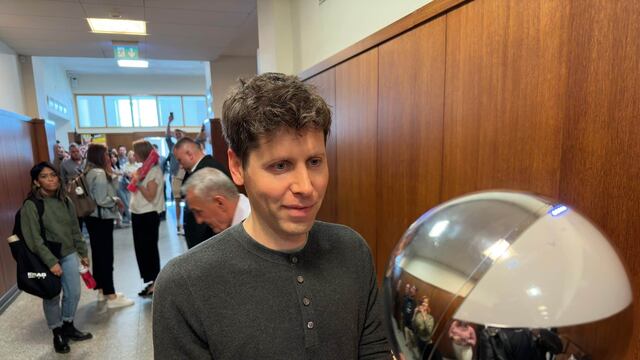 Las criptomonedas fueron entregadas a cambio de datos biométricos en Córdoba y el país.