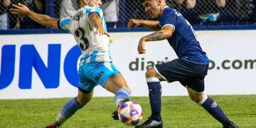 Santiago Rinaudo, firme en la marca para Racing, en la visita a Independiente Rivadavia (Foto: Prensa Independiente Rivadavia).
