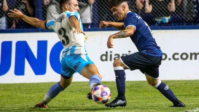 Santiago Rinaudo, firme en la marca para Racing, en la visita a Independiente Rivadavia (Foto: Prensa Independiente Rivadavia).