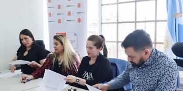 El Gobierno de Tierra del Fuego AeIAS firmó un convenio con la Fundación ALAVI