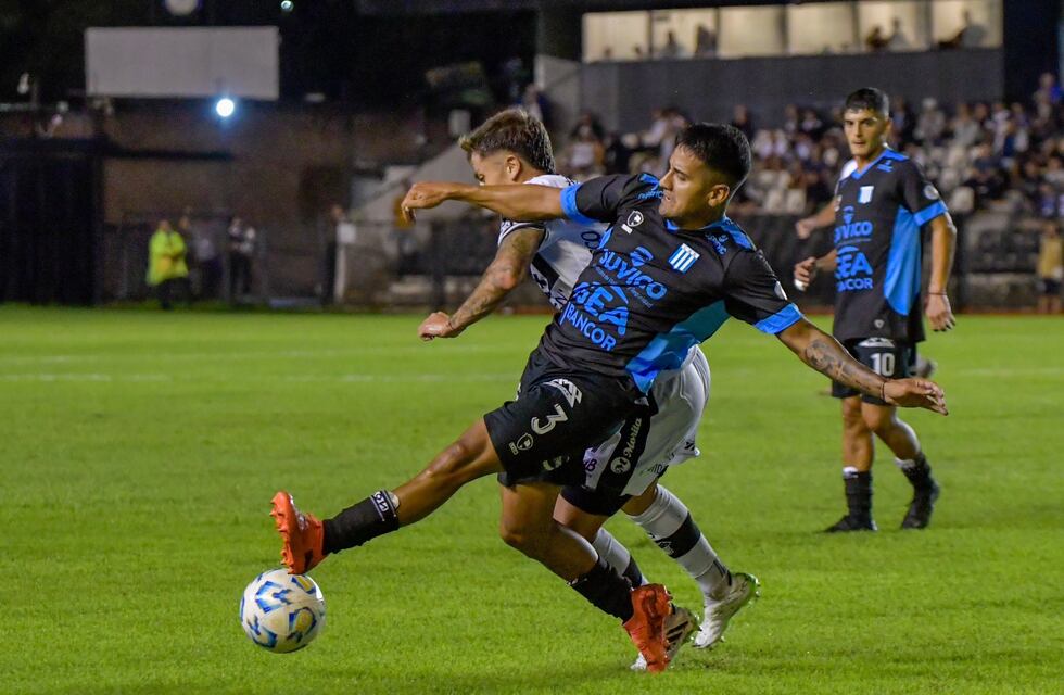 Golearon a Racing de Nueva Italia, un All Boys que no había ganado en el torneo