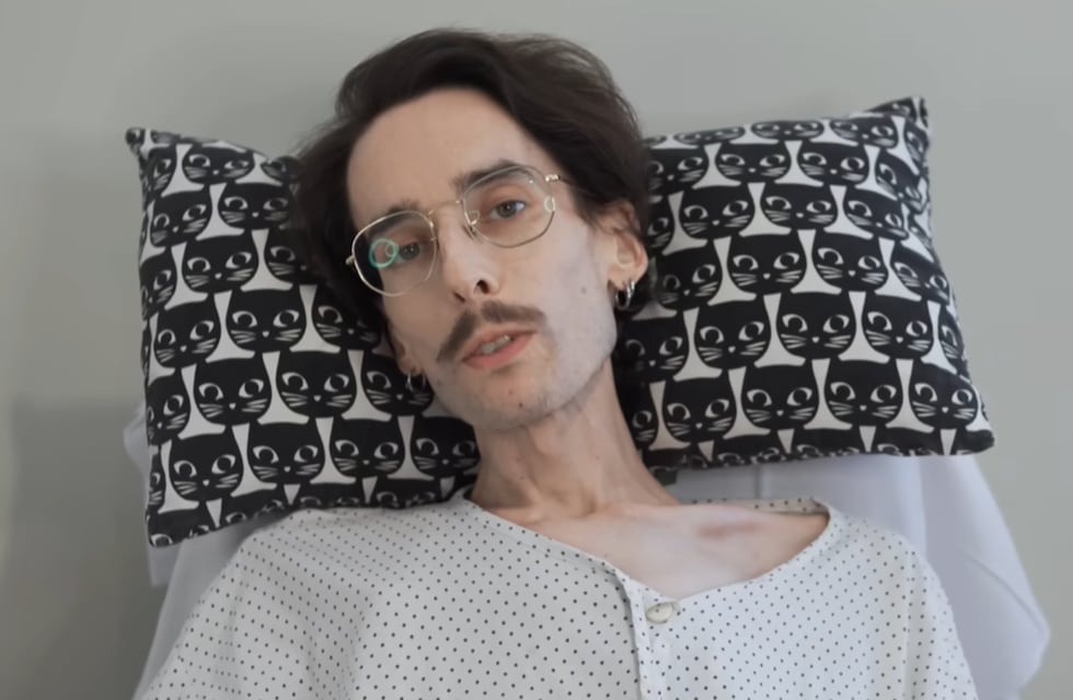 El desgarrador relato de un conocido influencer tras revelar que padece cáncer: “No olvides vivir”