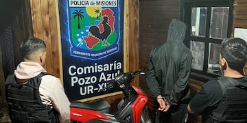 Intentó escapar de un control en Pozo Azul y fue detenido con una moto robada en Buenos Aires.