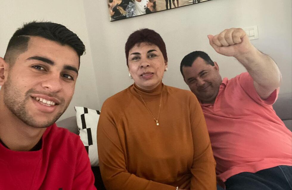 La mamá del Cuti Romero reveló qué compró el cordobés al cobrar su primer sueldo como futbolista