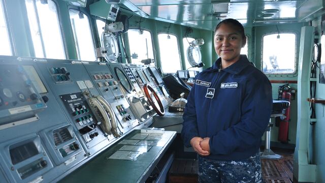 Oriunda de San Salvador de Jujuy, Leticia Paola Ramos aprovecha cada navegación como aprendizaje y experiencia en el cargo Jefe de Artillería de la corbeta ARA “Espora”.