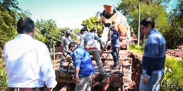 Obras en Eldorado: arranco la segunda etapa de la construcción de un puente en el barrio Avanti.