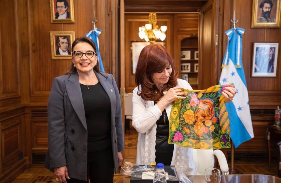 Cristina Kirchner, con agenda propia: recibió a la Presidenta de Honduras en el Senado