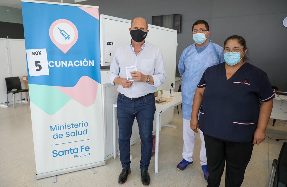 Perotti adelantó que en diez comenzaría a vacunarse a menores de 60 años sin comorbilidad