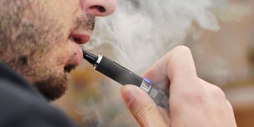 La FDA aún no aprobó a los cigarrillos electrónicos como una manera para dejar de fumar, algo que ha sido adoptado por los consumidores de tabaco.