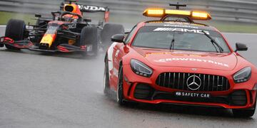 Solo dos giros y detrás del Auto de Seguridad. Un lamentable Gran Premio de Bélgica.