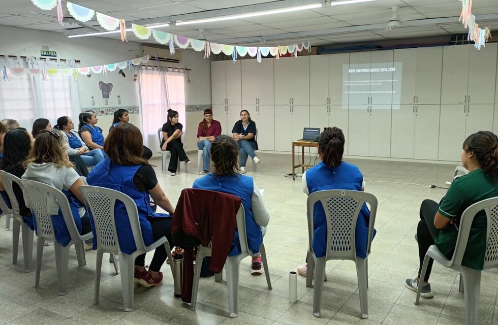 Conversatorios en los Jardines Municipales: fortalecimiento y trabajo en equipo para mejorar la calidad educativa