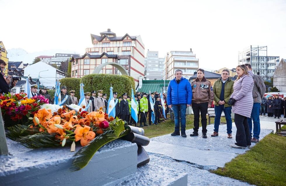 Homenajearon en Ushuaia a los tripulantes del Crucero ARA General Belgrano