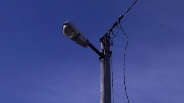 Colocan nuevas iluminarias en el distrito a pedido de los vecinos