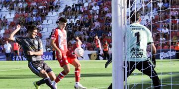 El Tatengue marcó la diferencia decisiva en el último cuarto de hora del primer tiempo.