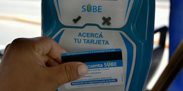 El pasaje del transporte público de pasajeros aumentó, otra vez. De 70 pesos pasará a valer 120 pesos.
Foto: Orlando Pelichotti