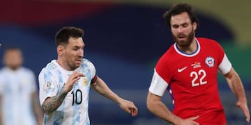 Dan Brereton y Lionel Messi.