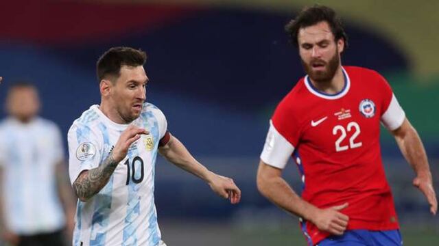 Dan Brereton y Lionel Messi.