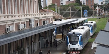 Tren Metropolitano (Ferrourbano) en la estación de Alta Córdoba (Facundo Luque)